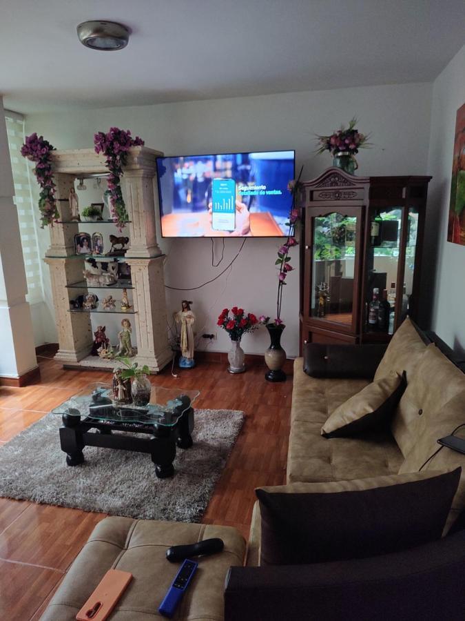Noras Homestay Laureles Medellín Dış mekan fotoğraf