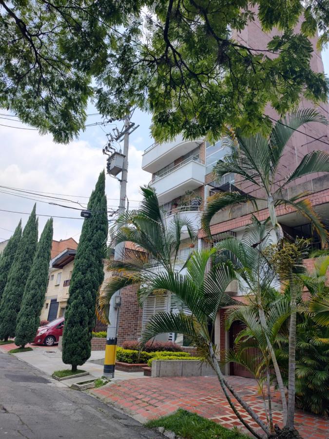 Noras Homestay Laureles Medellín Dış mekan fotoğraf