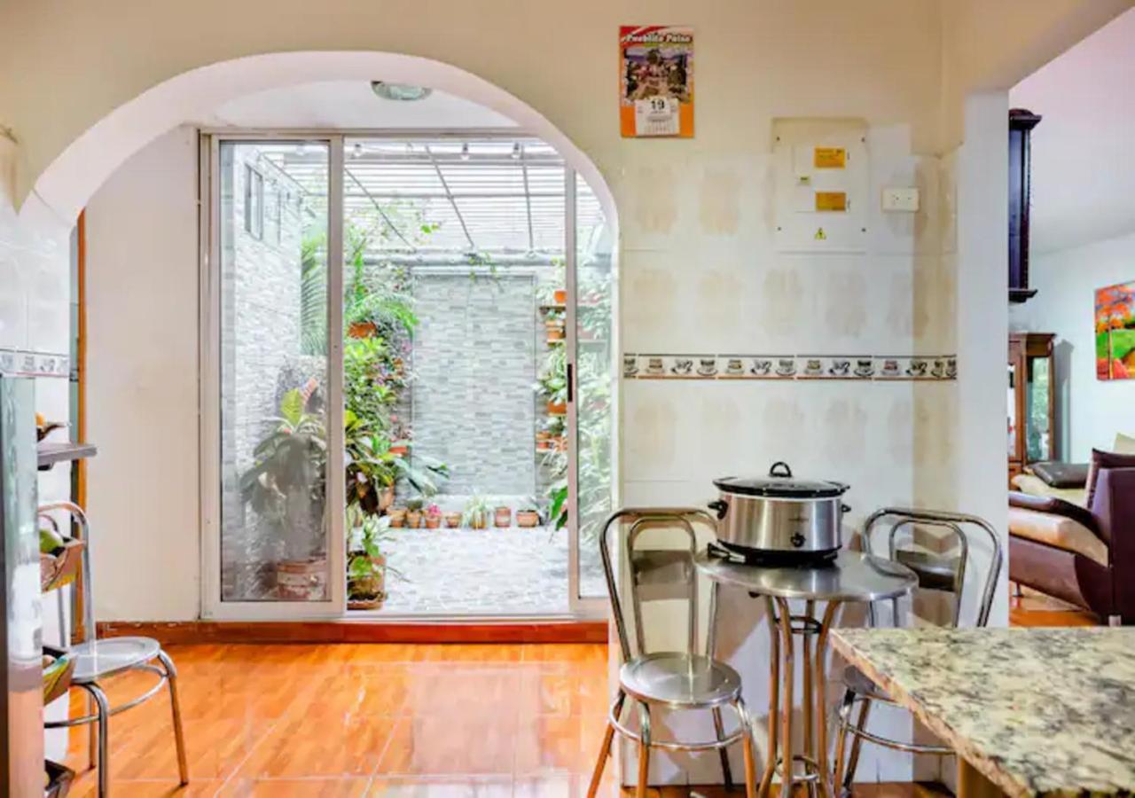 Noras Homestay Laureles Medellín Dış mekan fotoğraf